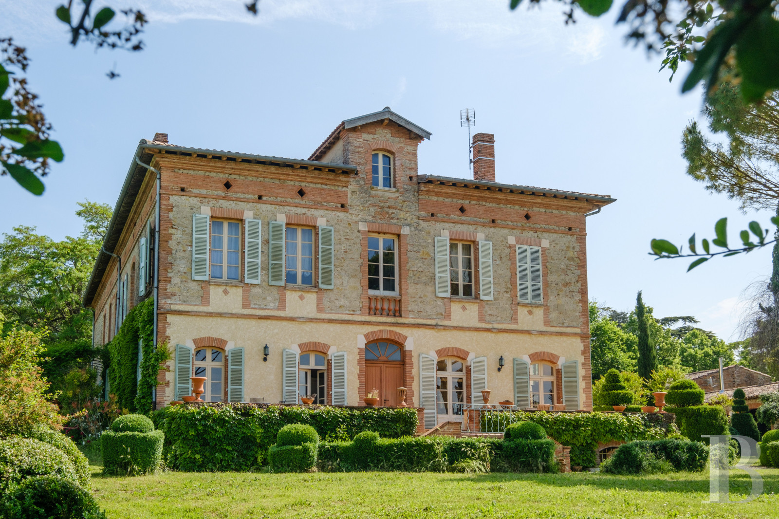 An 18th-century family home In Haute-Garonne, in the heart of the Lauragais region - photo  n°1